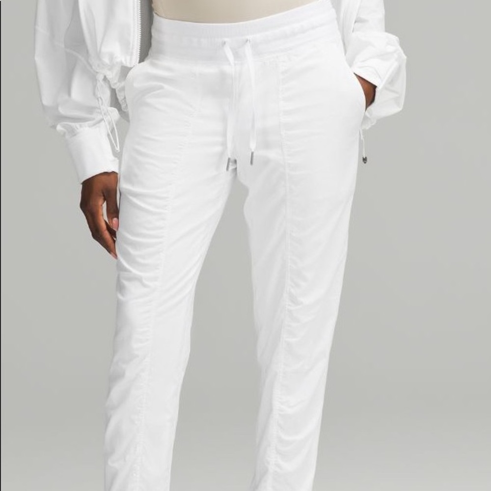 Lululemon Dance Studio Mid-Rise Jogger *Lined NWT